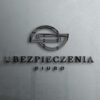 Witraż nowoczesny z logo biura ubezpieczeń na ścianie.